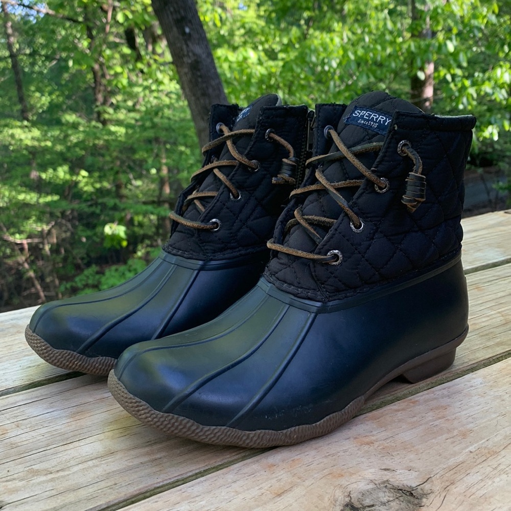 SPERRY SALTWATER QUILTED BOOT Sz 7.5